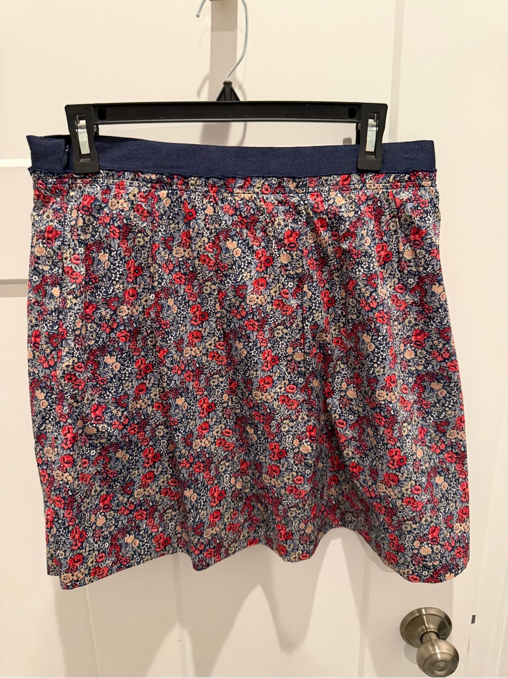 Tommy Hilfiger Floral Print A-Line Skirt with Navy Waistband
